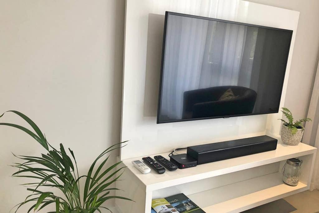 Unique Stay, The Den Apartments Стелленбос Экстерьер фото